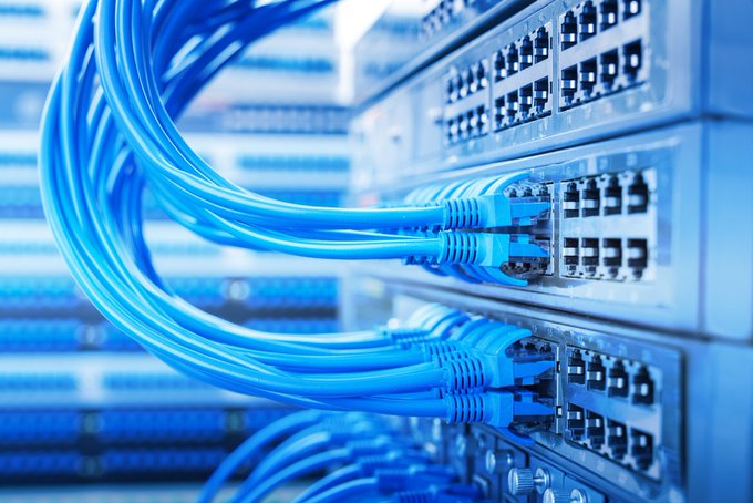 Comisia Europeană anunță investiții de miliarde în gigafabrici AI