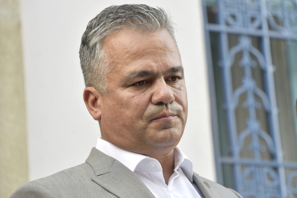 Cine este și ce avere deține Adrian Veștea, premier desemnat de Nicușor Dan