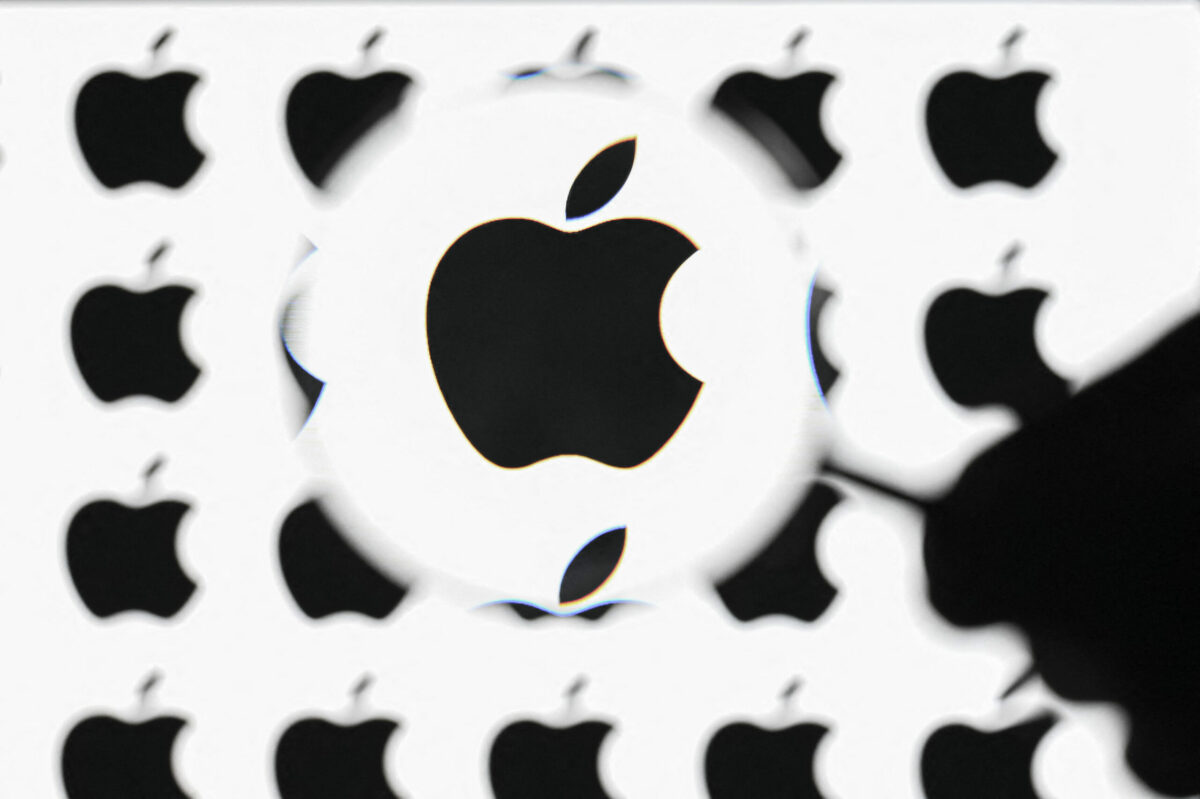 Apple vrea să colaboreze cu Intel și Samsung pentru cipuri
