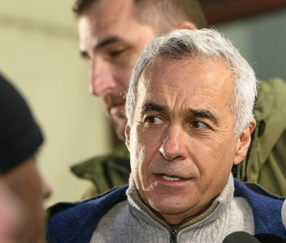 Poza pentru articolul Călin Georgescu: „Ce au făcut oamenii aceștia cu peste 200 de miliarde de datorie publică?”