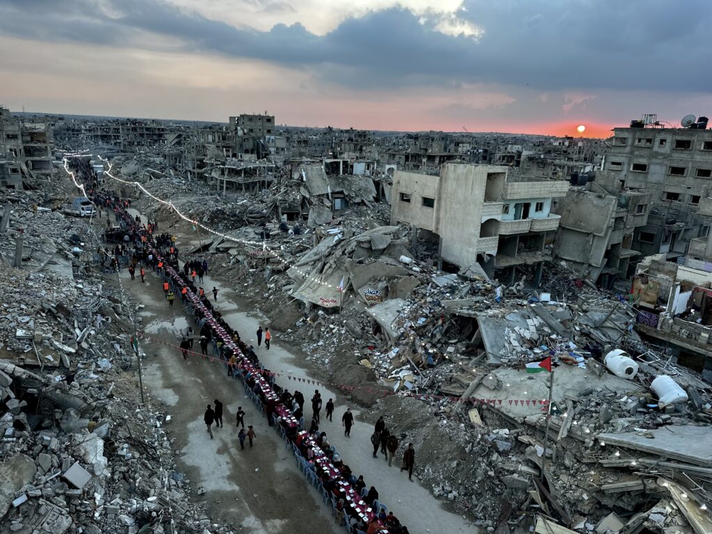 Este un „lagăr de concentrare!”. Ce crede Ehud Olmert despre planul pentru „orașul umanitar” din Gaza