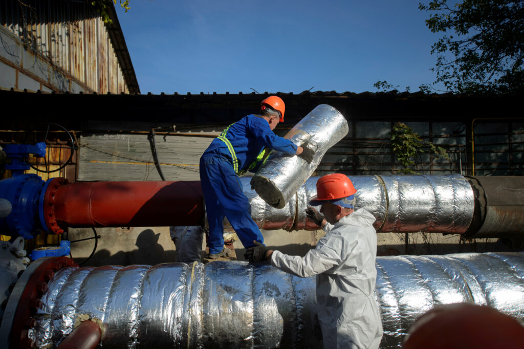 Lucrări în Capitală: Sute de blocuri ramân fără apă caldă, anunță Termoenergetica