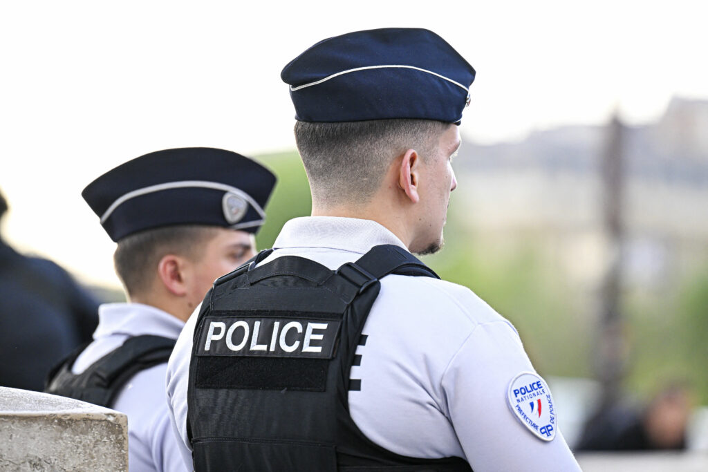 Franța: Un bărbat de 26 de ani, dependent de droguri, este suspectat că și-a ucis tatăl