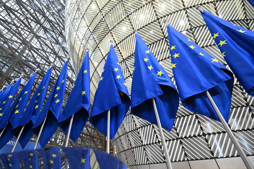 Bruxelles-ul solicită reducerea importurilor de oțel scutite de taxe vamale și o taxă de 50% pentru alte tipuri de oțel  