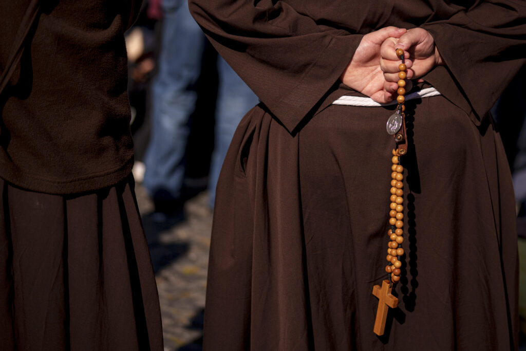 Decizie menținută în Biserica Catolică. Comisia Vaticanului respinge hirotonirea femeilor ca diaconi