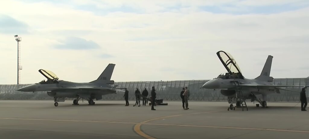 Nouă misiune de Poliție Aeriană: 100 de militari și șase avioane F-16, dislocate în Lituania