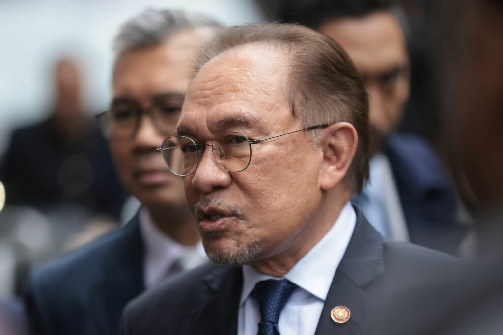 Prim-ministrul malaezian a îndemnat liderii din Asia-Pacific să aleagă dialogul în locul coerciunii și cooperarea în locul confruntării