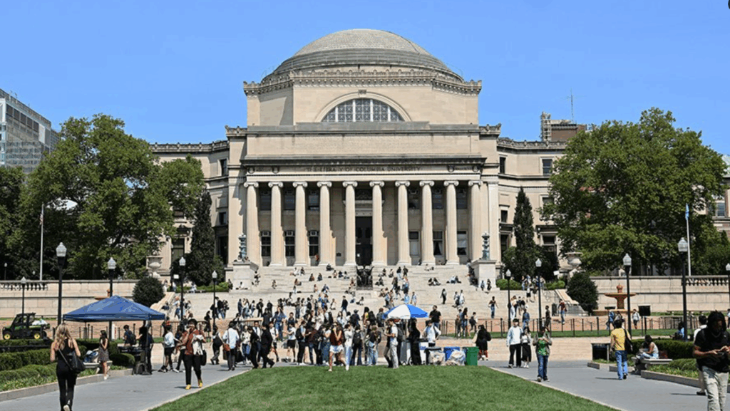 Universitatea Columbia exmatriculează şi sancţionează aproximativ 80 de studenţi