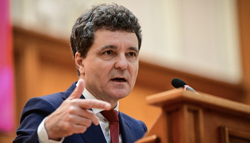 PSD, PNL, USR și UDMR ar fi ajuns la o înțelegere cu Nicușor Dan. Ilie Bolojan, premier. Cioloș la Externe. SRI revine PNL, SIE la PSD