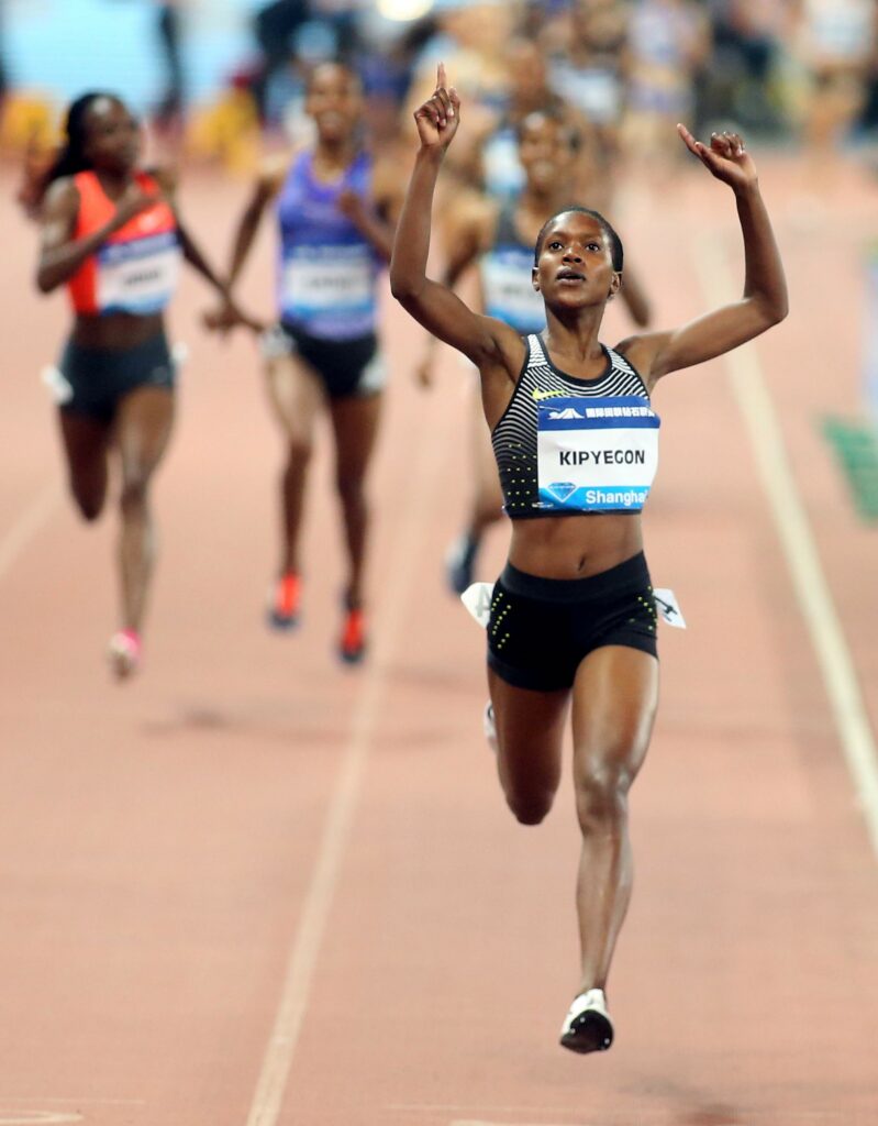 Atleta Faith Kipyegon vizează o performanță istorică: prima femeie sub patru minute pe milă