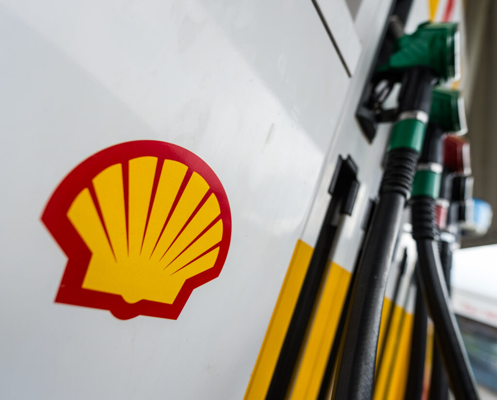 Compania petrolieră Shell, dată în judecată de supraviețuitori ai taifunului din Filipine
