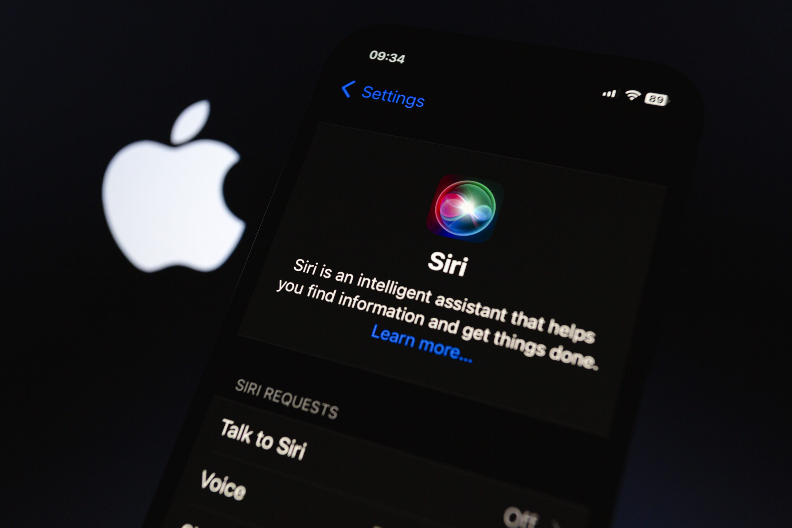 Poza pentru articolul Apple transformă Siri într-un chatbot AI. O schimbare majoră în strategia de inteligență artificială