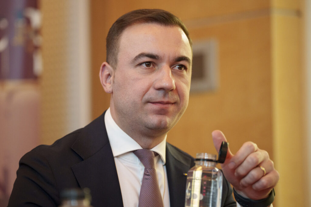 România vrea să găzduiască o fabrică AI de ultimă generație care va deservi și Republica Moldova