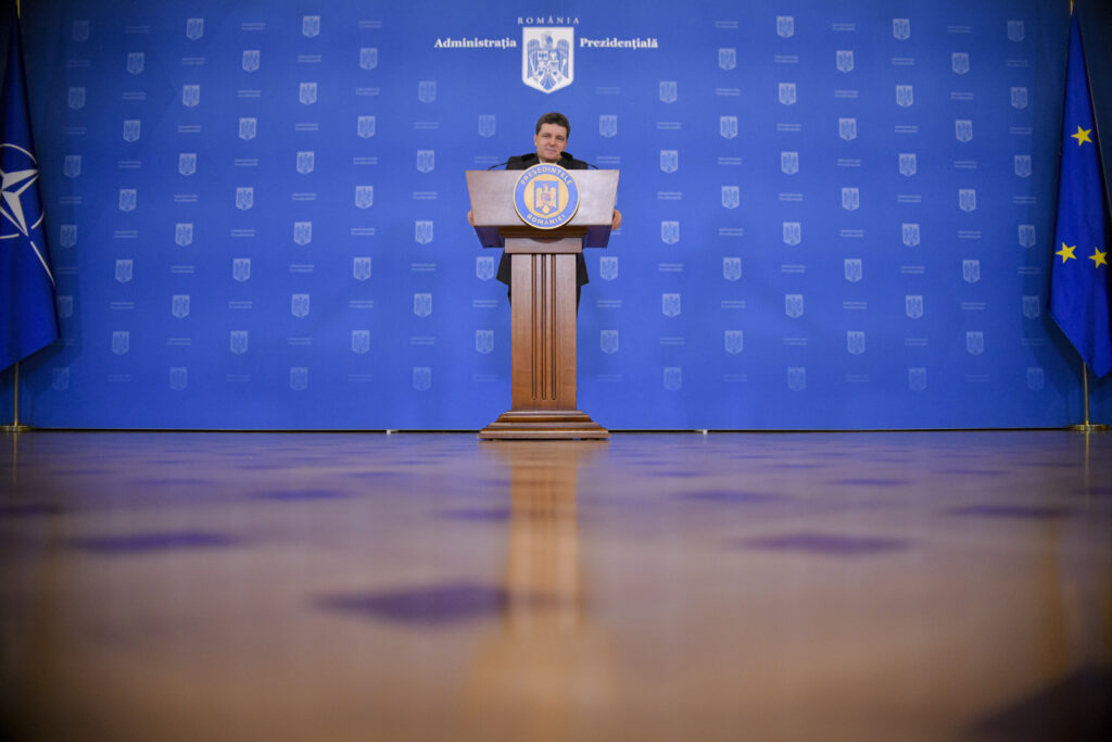 Președinția explică întârzierea în promulgarea legii pensiilor de serviciu: după comunicarea CCR