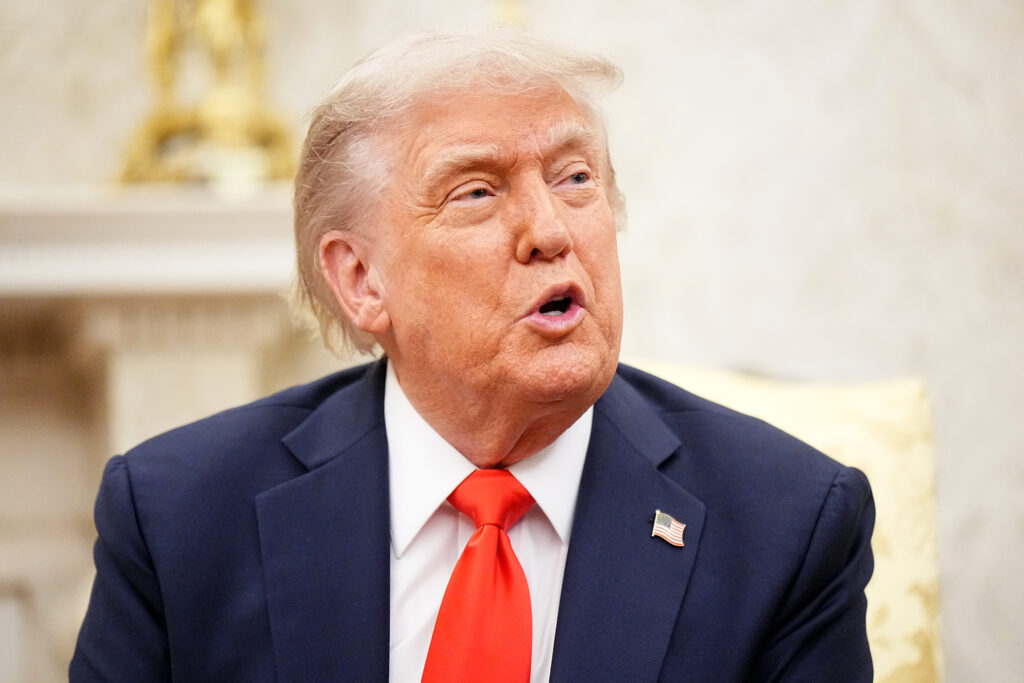 WSJ: Trump face presiuni discrete asupra Senatului pentru a slăbi sancțiunile împotriva Rusiei