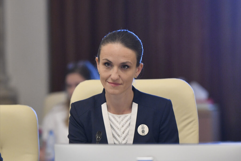 Țoiu: MAE a economisit două milioane de lei în primele două săptămâni, dar bugetul rămâne insuficient