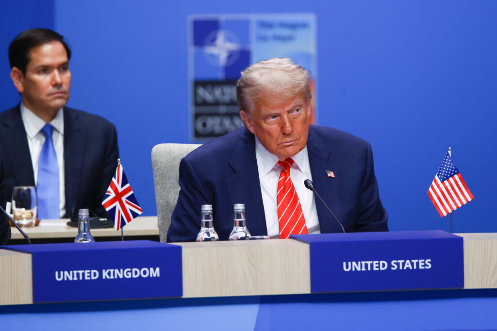 Trump semnalează disponibilitatea de a trimite Ucrainei mai multe rachete Patriot
