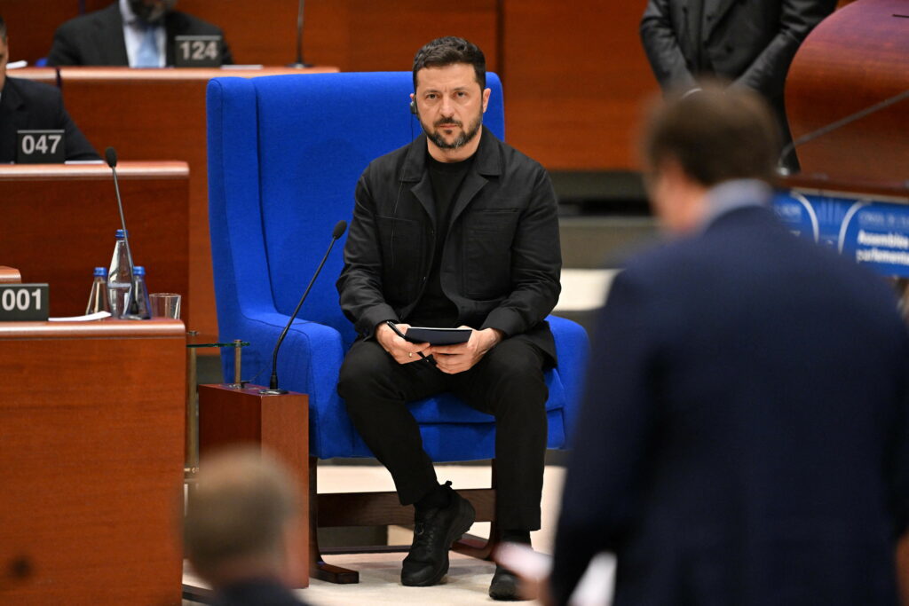 Zelenski adoptă un decret pentru alinierea sancțiunilor contra Rusiei cu cele ale UE și G7