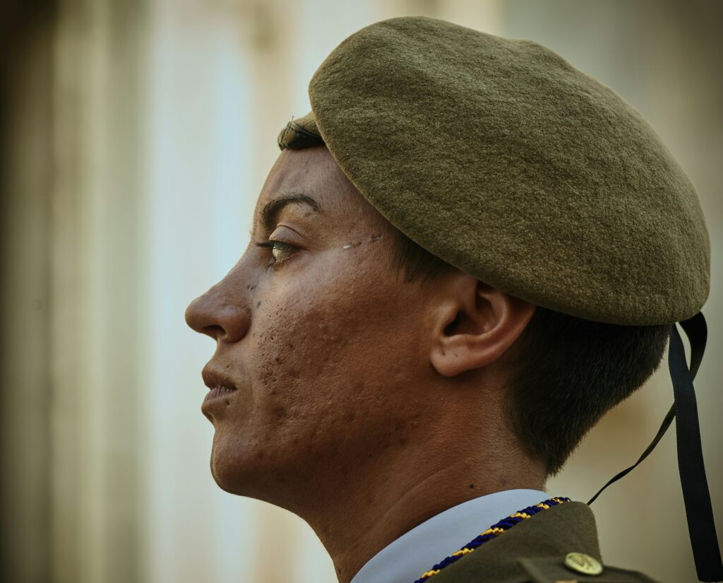 O țară nordică extinde recrutarea militară și la femei, pe fondul amenințării ruse. Când intră în vigoare măsura