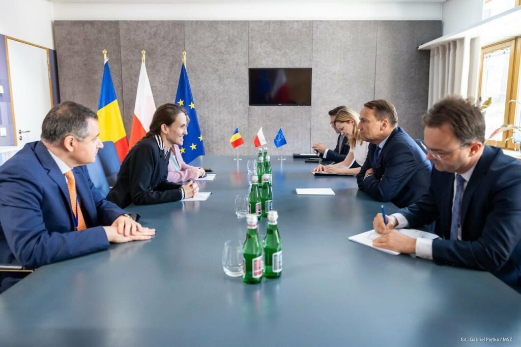 Oana Țoiu a participat la reuniunea miniștrilor afacerilor externe din statele membre ale UE. Întâlniri bilaterale cu omologii din Spania și Polonia