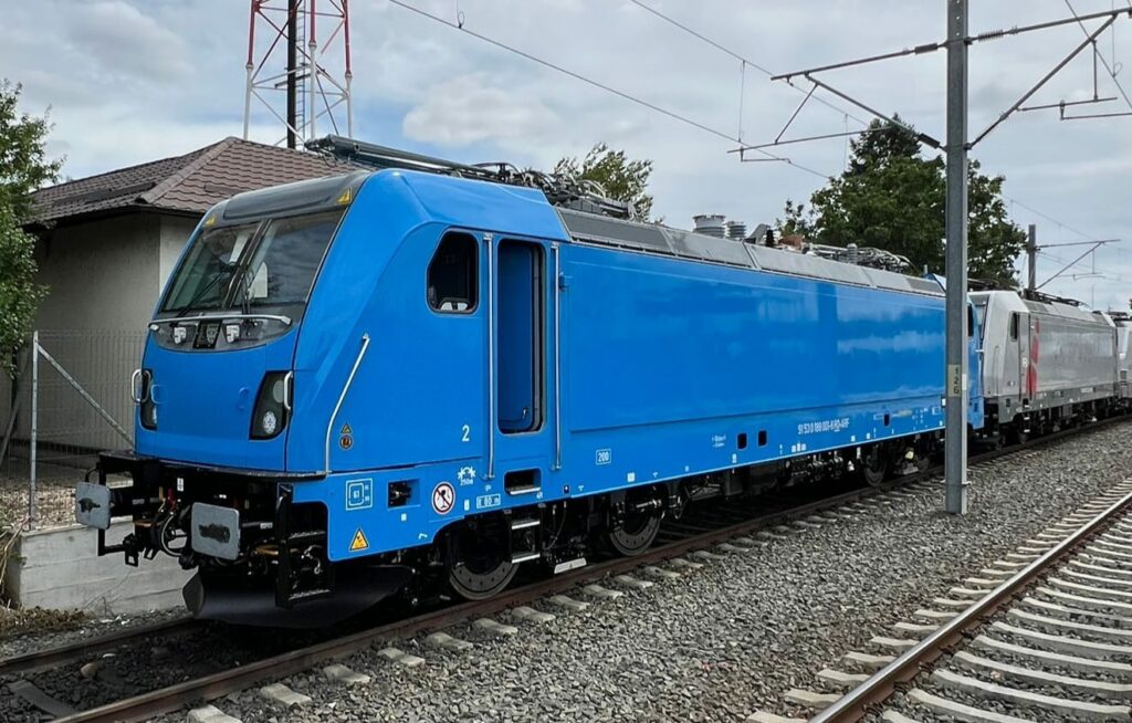 Prima locomotivă electrică nouă, cumpărată de ARF prin PNRR, a intrat în țară