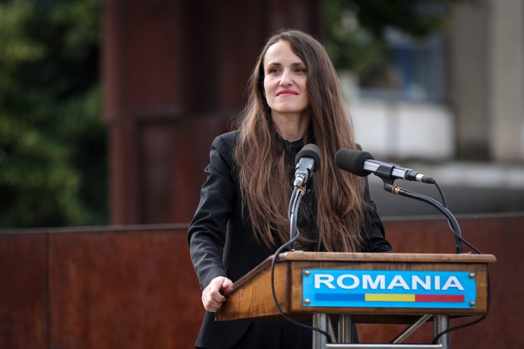 Oana Țoiu a participat la ceremonia de comemorare a victimelor Holocaustului împotriva romilor