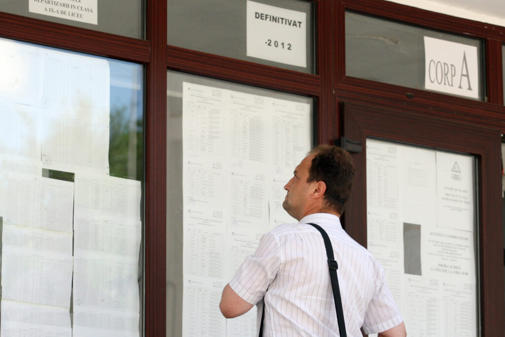 A început a doua sesiune de Bacalaureat. 30.000 de absolvenți de liceu participă