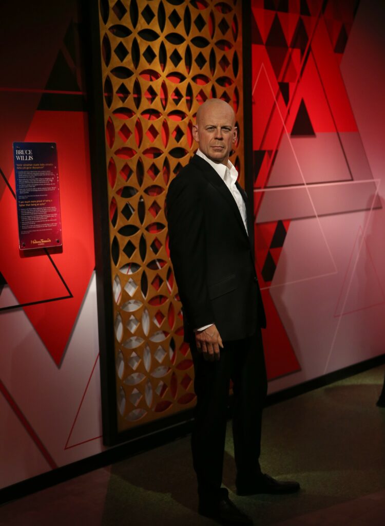 Starea lui Bruce Willis din ce în ce mai gravă: Nu mai poate vorbi sau citi