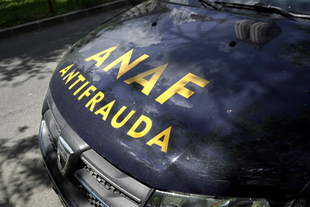 Inspector ANAF din București, plasat sub control judiciar pentru trafic de influență