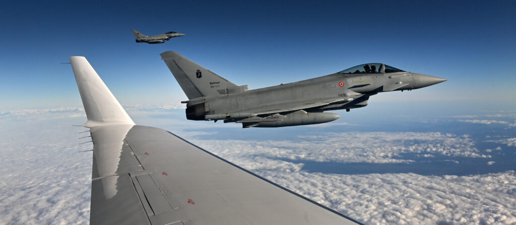 Cinci aeronave Eurofighter Typhoon germane au sosit la Mihail Kogălniceanu pentru misiuni NATO
