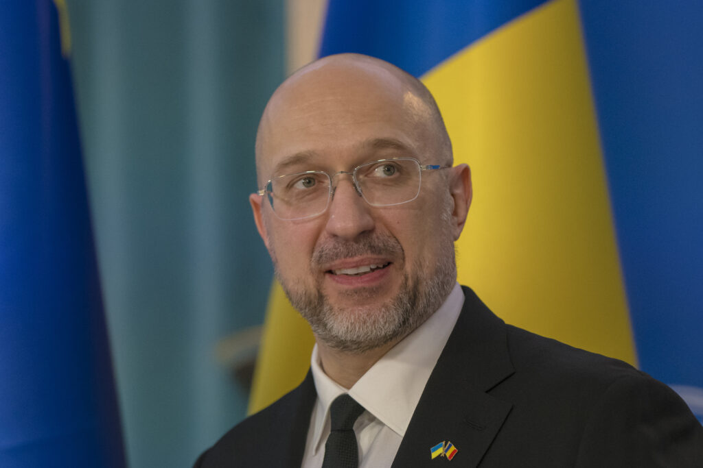 Zelenski l-a propus pe actual premier, Denîs Șmihal, pentru funcția de ministru al Apărării