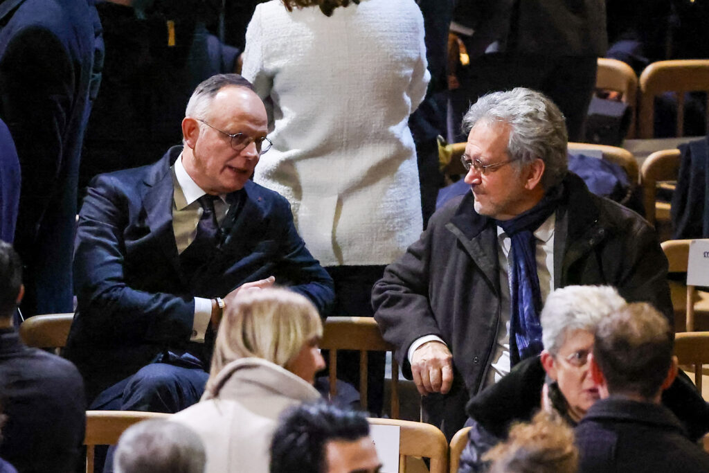 Foști oficiali francezi, exonerați de acuzațiile privind gestionarea pandemiei de Covid-19