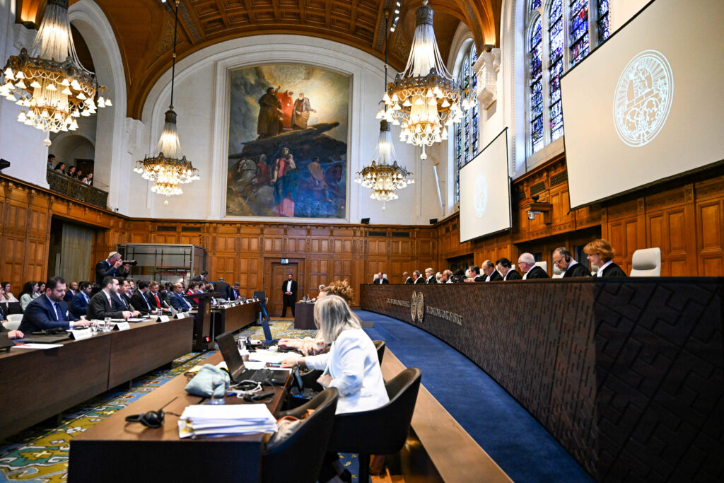 Curtea Internaţională de Justiţie: Ţările bogate trebuie să reducă emisiile sau riscă despăgubiri