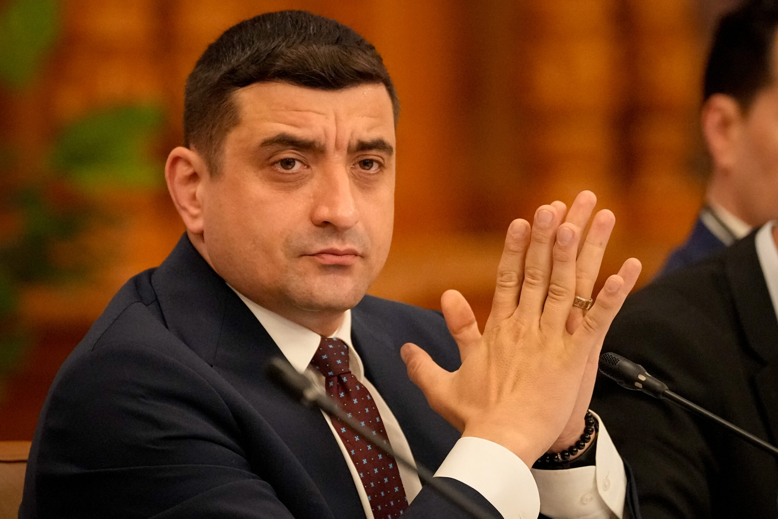 „Un vicepremier a plecat. Au mai rămas patru”