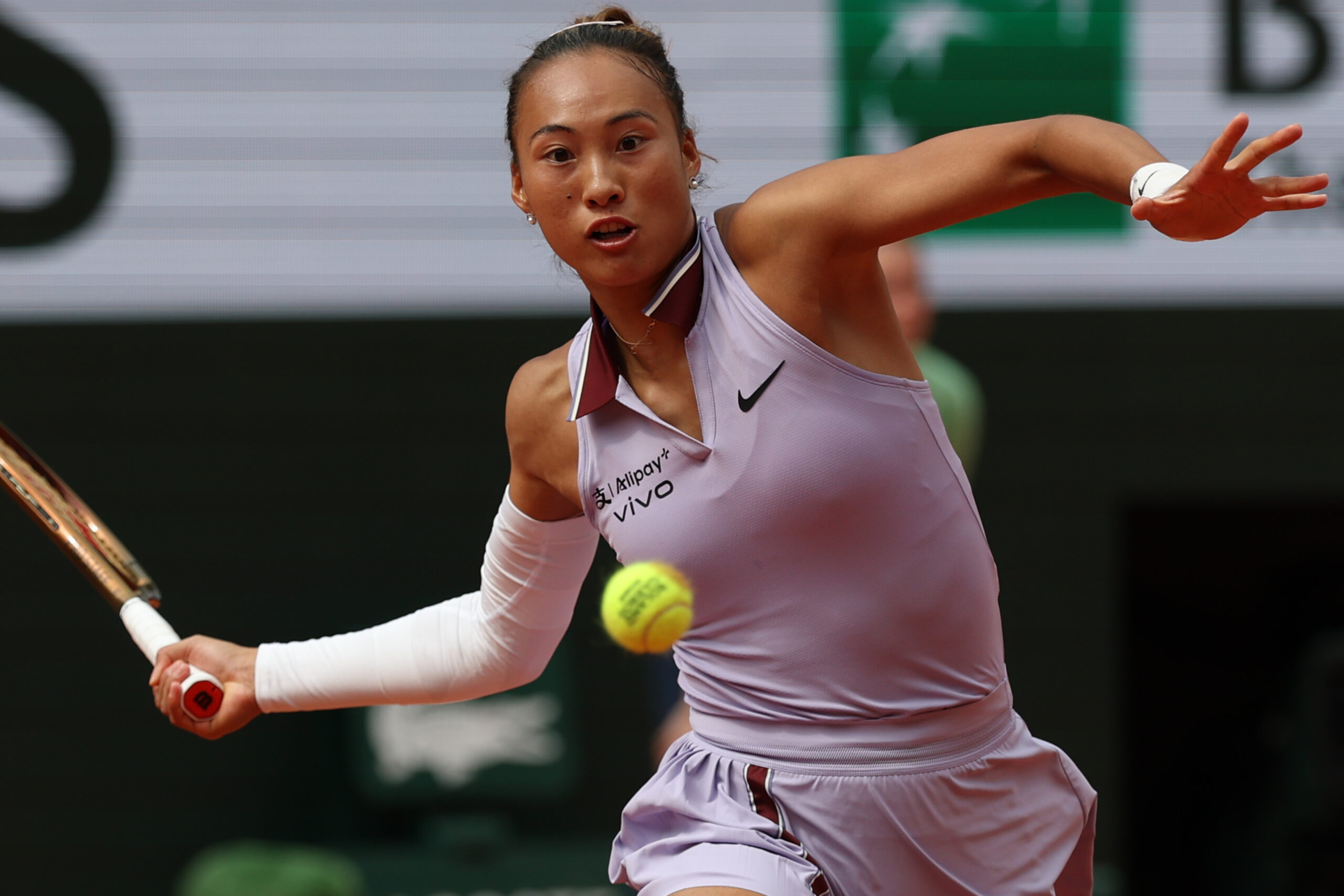 US Open: Medaliata cu aur olimpic&#259; Zheng Qinwen s-a retras, acuz&acirc;nd &bdquo;durerii persistente&rdquo;