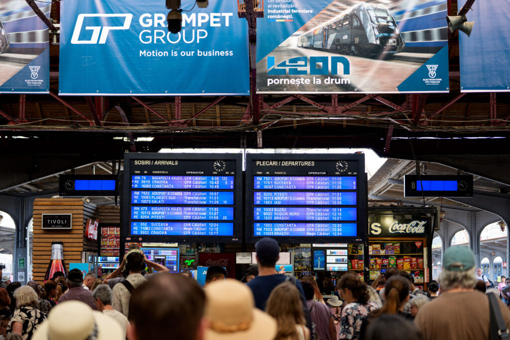 Haos în Gara de Nord, vineri dimineață. Panourile și camerele de supraveghere nu mai funcționează