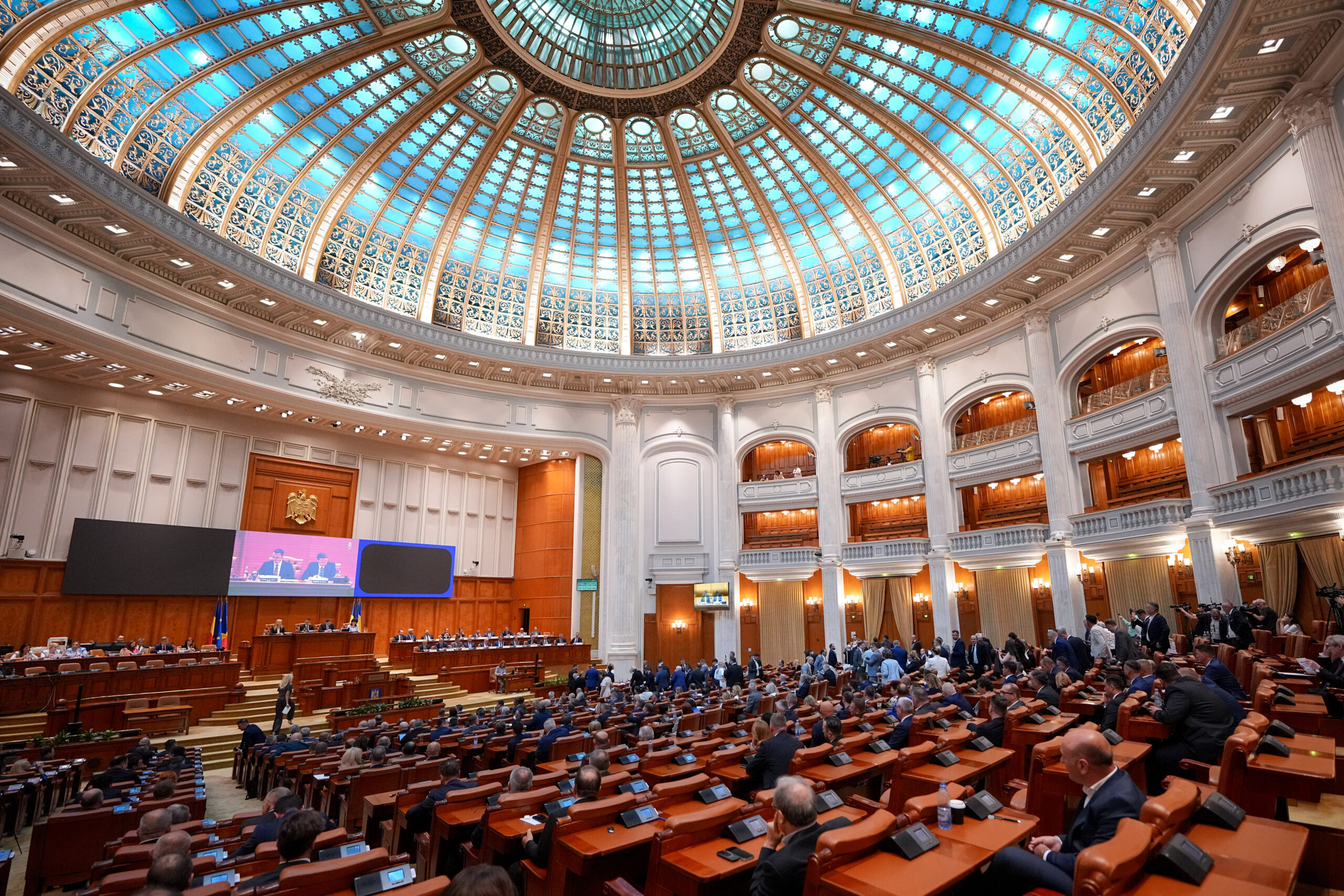 Plen comun al Parlamentului pentru asumarea răspunderii guvernului pe Legea Austerității