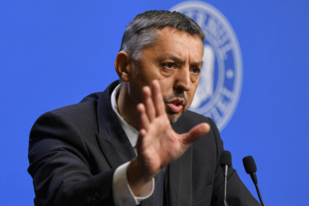 Daniel David anunță posibile modificări la Legea educației privind masteratul didactic de un an: „Aștept sugestiile în timpul legal. Voi susține în final o pregătire didactică universitară adecvată”
