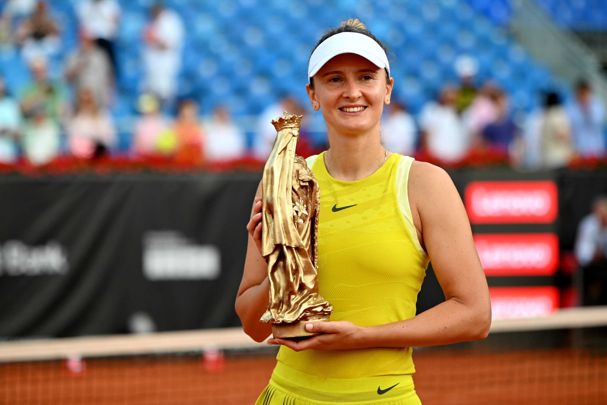 Irina-Camelia Begu revine în circuitul profesionist