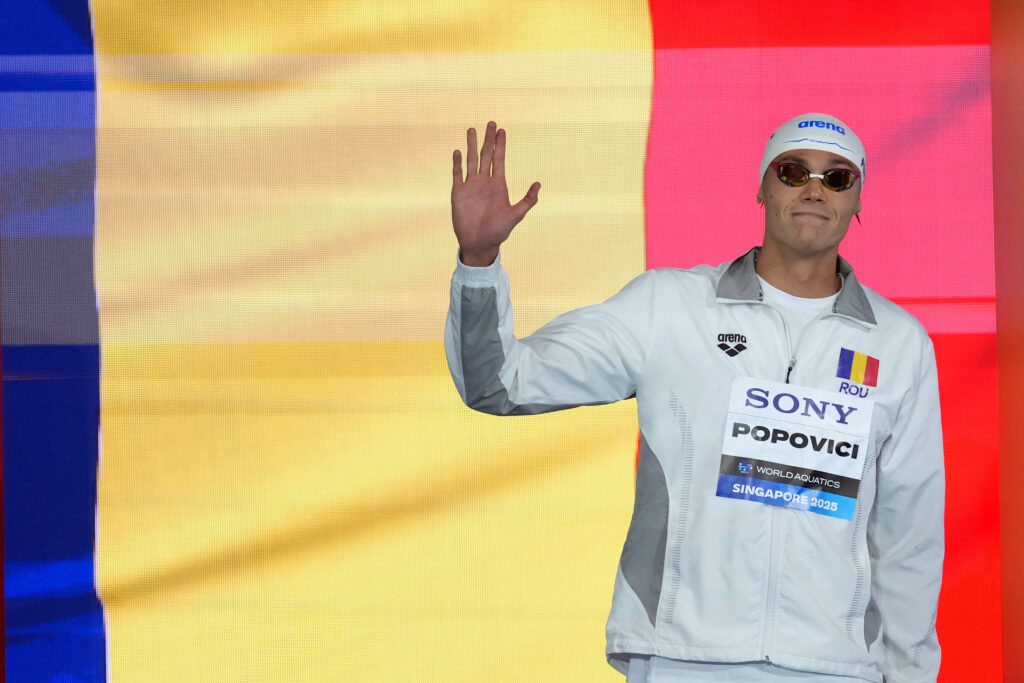 David Popovici s-a calificat în semifinalele probei de 100 m liber cu cel mai bun timp la Mondialele de natație