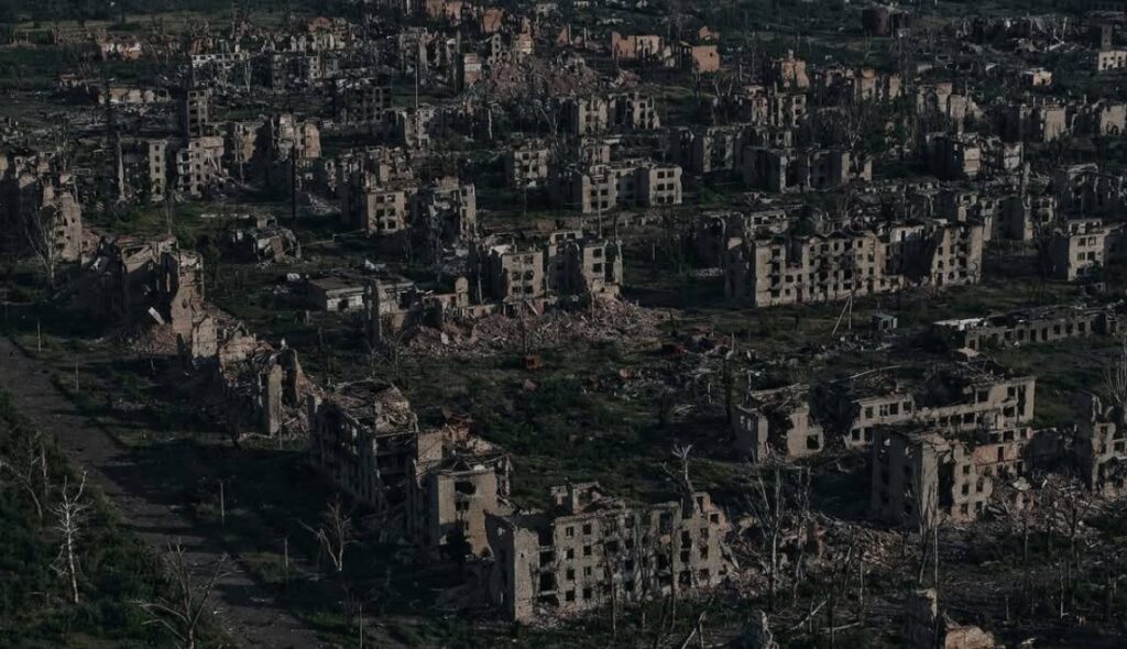Ceasiv Iar, orașul ucrainean fortificat, a fost cucerit de Rusia, anunță Moscova