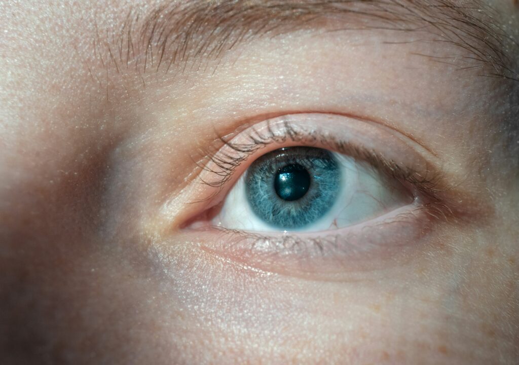 Ochii care nu sunt perfect rotunzi, predispuși la astigmatism