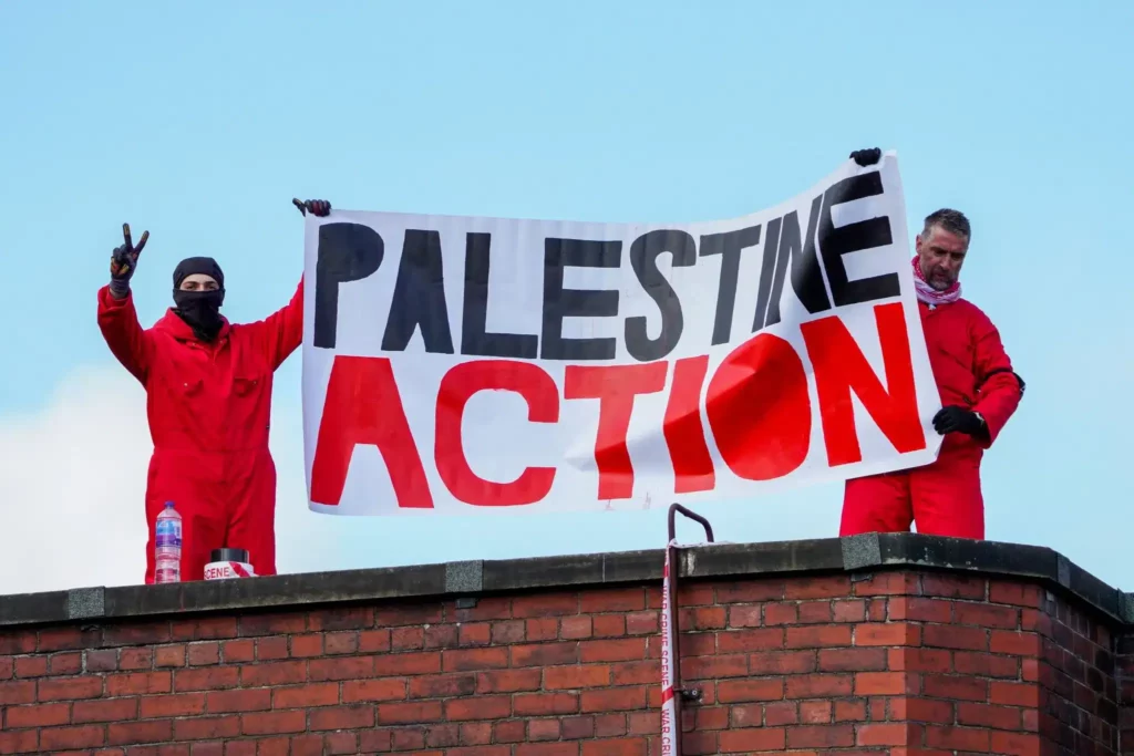 Peste 40 de persoane reținute în Londra pentru sprijinirea unei organizații pro-palestiniene interzise