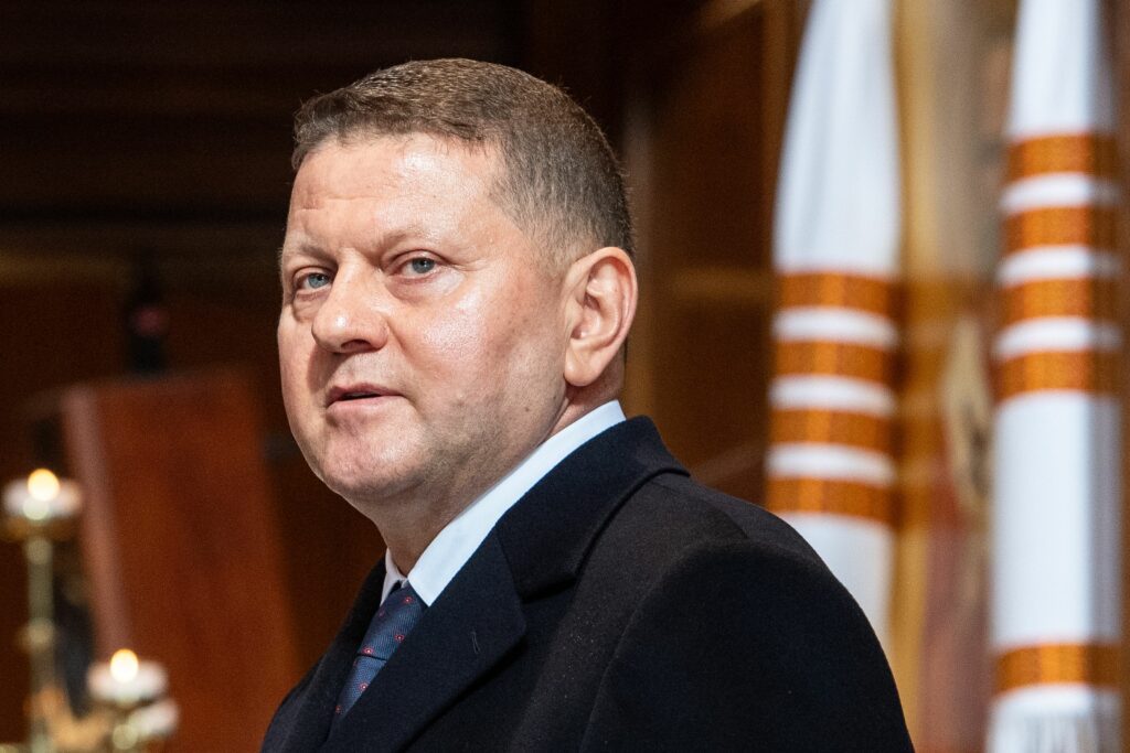Fostul comandant al armatei ucrainene avertizează: Războiul cu Rusia ar putea dura până în 2034