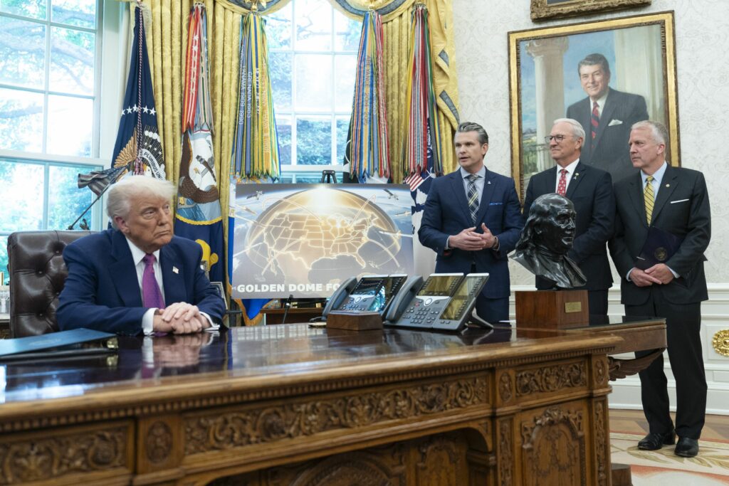 Golden Dome fără SpaceX? Trump caută soluții alternative pe fondul conflictului cu Elon Musk