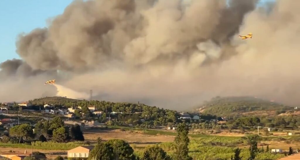 MAE: Atenționare de călătorie. Incendiu puternic de vegetație în sudul Franței