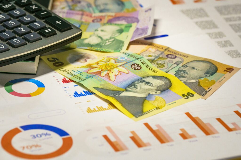 Curs valutar 30 iulie 2025: Leul continuă să se deprecieze