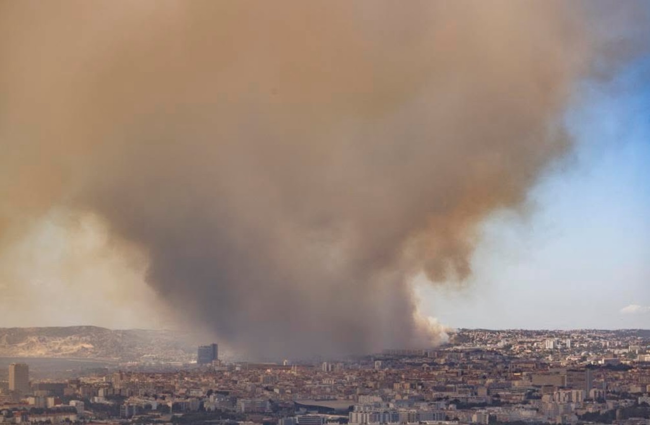 Incendiile de vegetație din Marsilia: Peste 100 de răniți si sute de locuitori evacuați