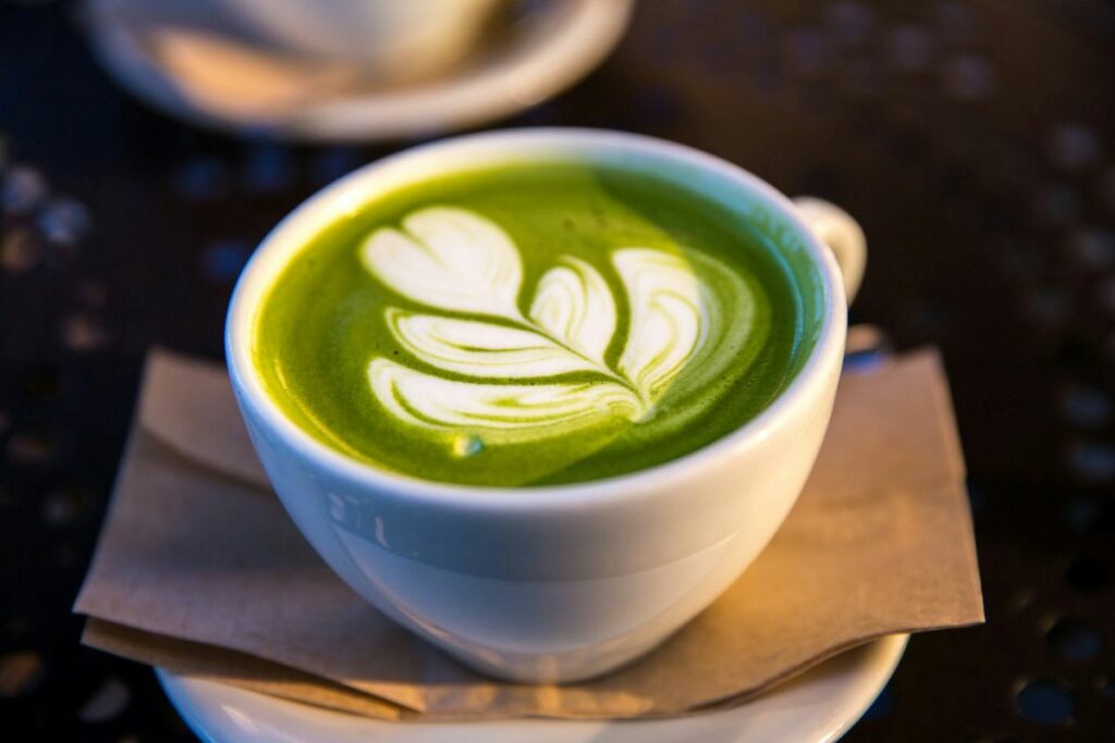Producția japoneză de ceai Matcha s-a redus din căldurii extreme. Băutura ar putea atinge prețuri uriașe