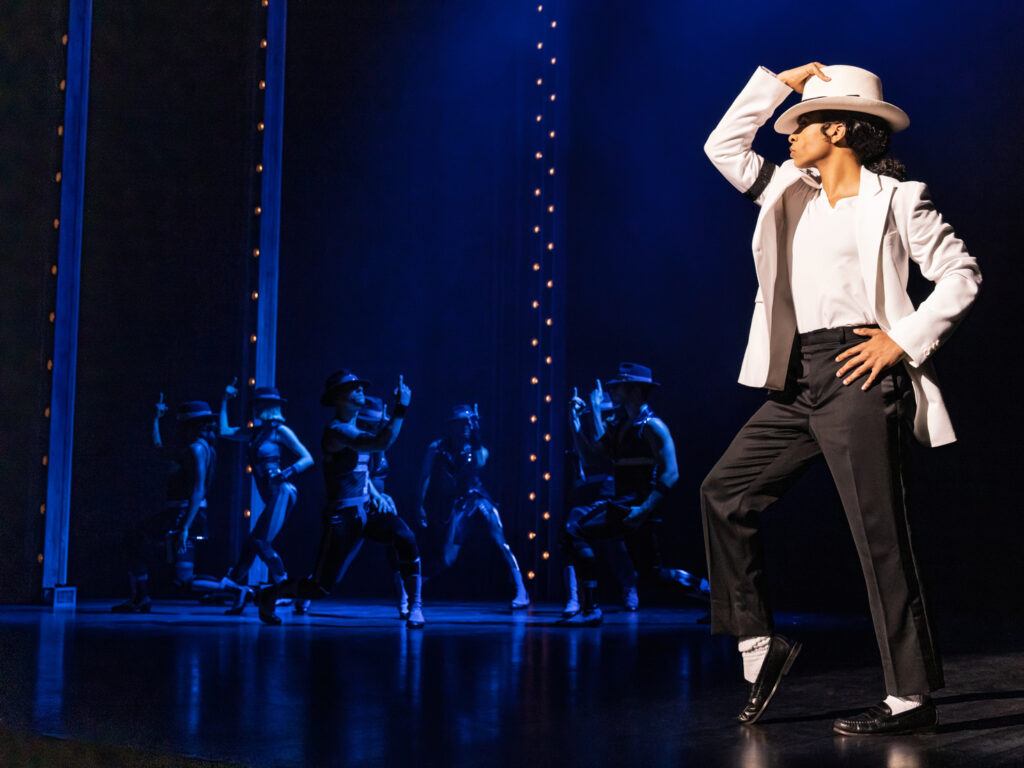 O șosetă purtată de Michael Jackson, scoasă la licitație. Prețul estimat: 4.000 de euro